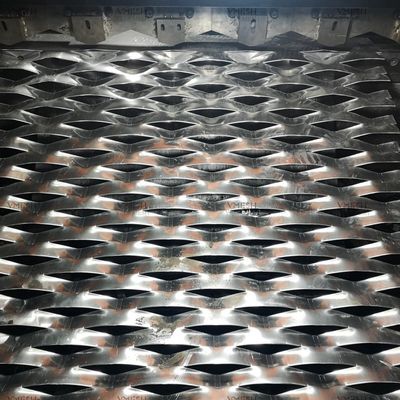 Лист из просечно-вытяжной сетки из алюминия и PVDF для отделки зданий