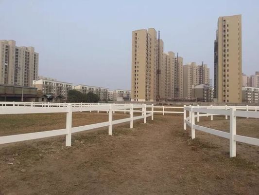 ПВХ Ограждение для лошадей Белое Черное Ограждение для ферм Прочное Устойчивое к погодным условиям