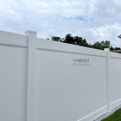 Белые пластиковые панели ограждения из винилового ПВХ для защиты частной жизни экологически чистые