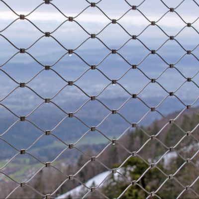 Гибкая сетка из нержавеющей стали с ромбовидными отверстиями, устойчивая к ультрафиолетовому излучению, с гарантией 10 лет для ограждений безопасности