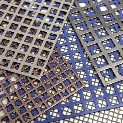 Алюминиевые перфорированные металлические фасадные панели декоративные шторы с перфорированной сеткой