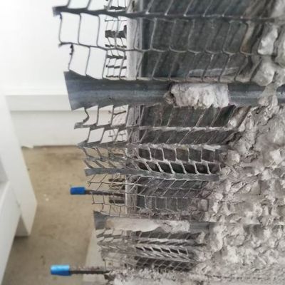 Высокоребристые жертвенные формовые решения, разработанные в крупномасштабном бетонном строительстве