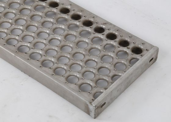 Решетка дорожки безопасности стальная с 2 носами, который нужно быть закрытой крышей